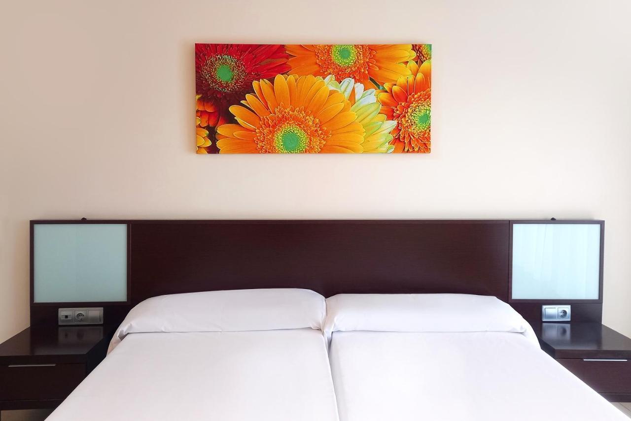 Complejo Turistico Marina Rey Apartment Vera Bagian luar foto
